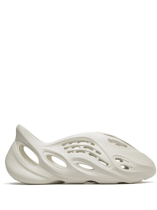 Onyx foam slip-on sneaker

Ararat  yeezy style eva runner

lightweight futuristic foam clog

void worldwide sculpted slip-ons