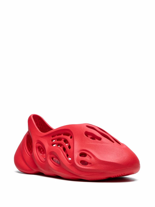 Onyx foam slip-on sneaker

Vermillion yeezy style eva runner

lightweight futuristic foam clog

void worldwide sculpted slip-ons