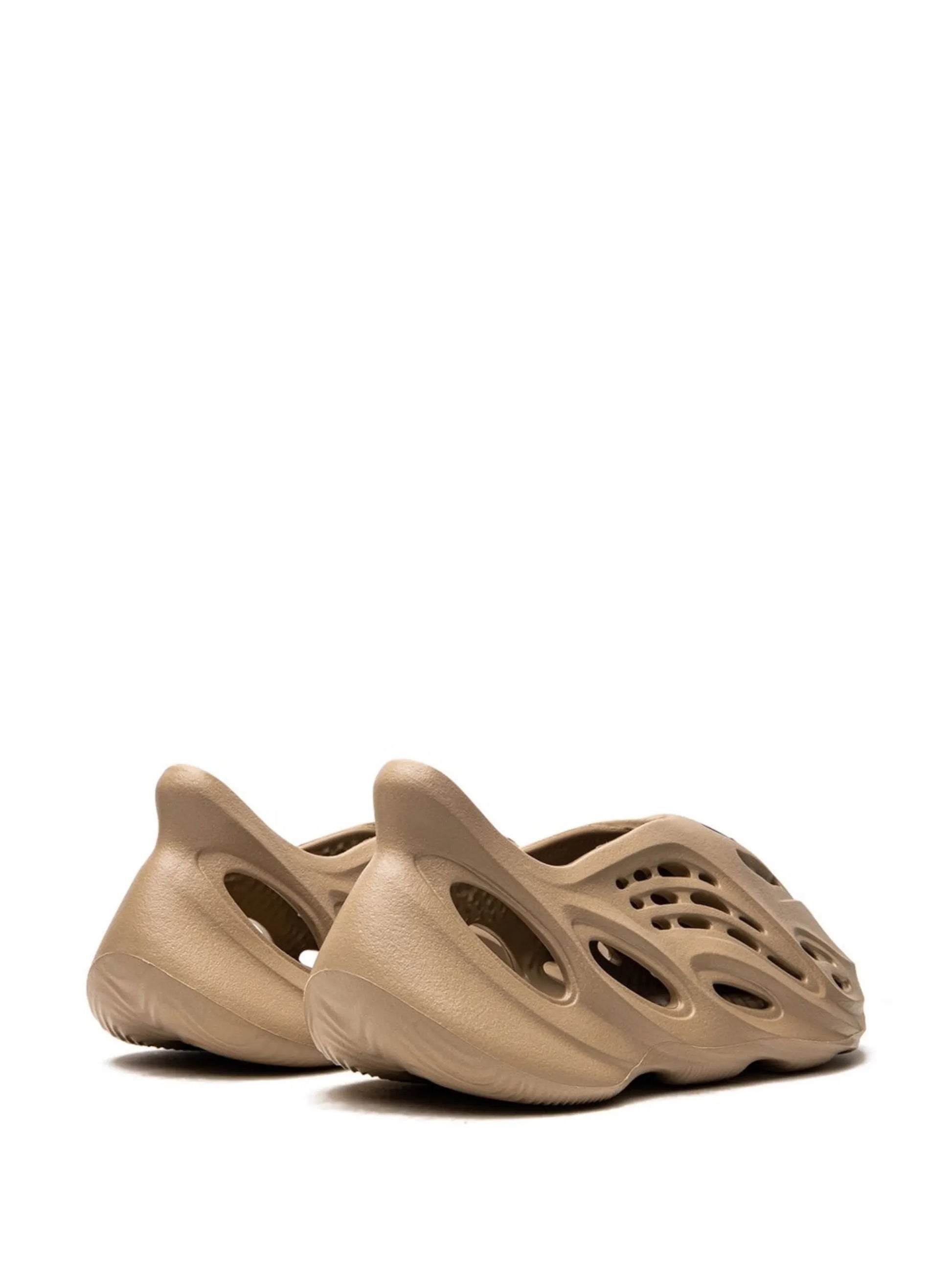 Mist foam runner sneaker

earth tone eva streetwear shoe

yeezy style foam slip-on clog

void worldwide futuristic foam runner