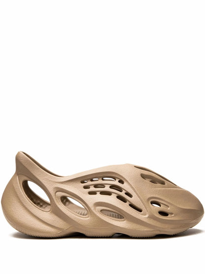 Mist foam runner sneaker

earth tone eva streetwear shoe

yeezy style foam slip-on clog

void worldwide futuristic foam runner