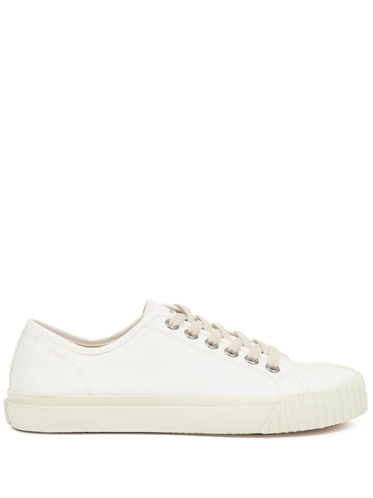 white split-toe tabi sneakers

low top avant-garde sneakers

maison margiela tabi inspired shoes

artisan minimalist streetwear sneakers