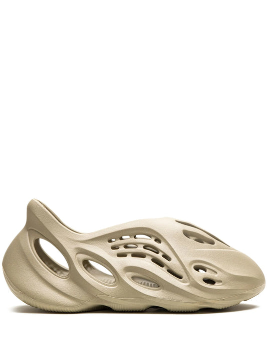 Onyx foam slip-on sneaker

Stone Salt yeezy style eva runner

lightweight futuristic foam clog

void worldwide sculpted slip-ons