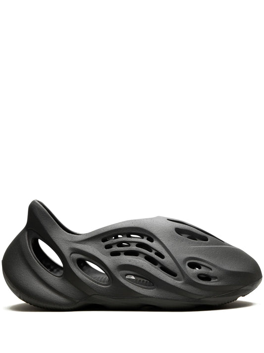 Onyx foam slip-on sneaker

black yeezy style eva runner

lightweight futuristic foam clog

void worldwide sculpted slip-ons