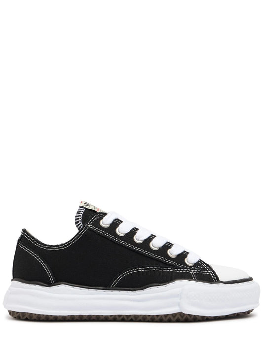 Mihara Yasuhiro style canvas sneakers off-white

distorted rubber sole low-top shoes

raw edge canvas fashion sneakers

avant-garde low-top art sneakers