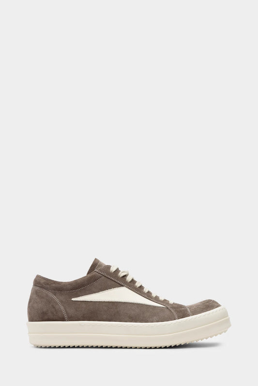 vintage high-top canvas sneakers

dark dust avant-garde lace shoes

washed high-top designer sneaker

rick owens brown & milk vintage sneaks replica