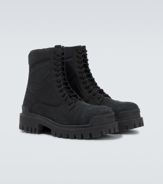 platform combat boots black

chunky sole lace-up boots

Balenciaga strike inspired heavy boots

urban utility black fashion boots