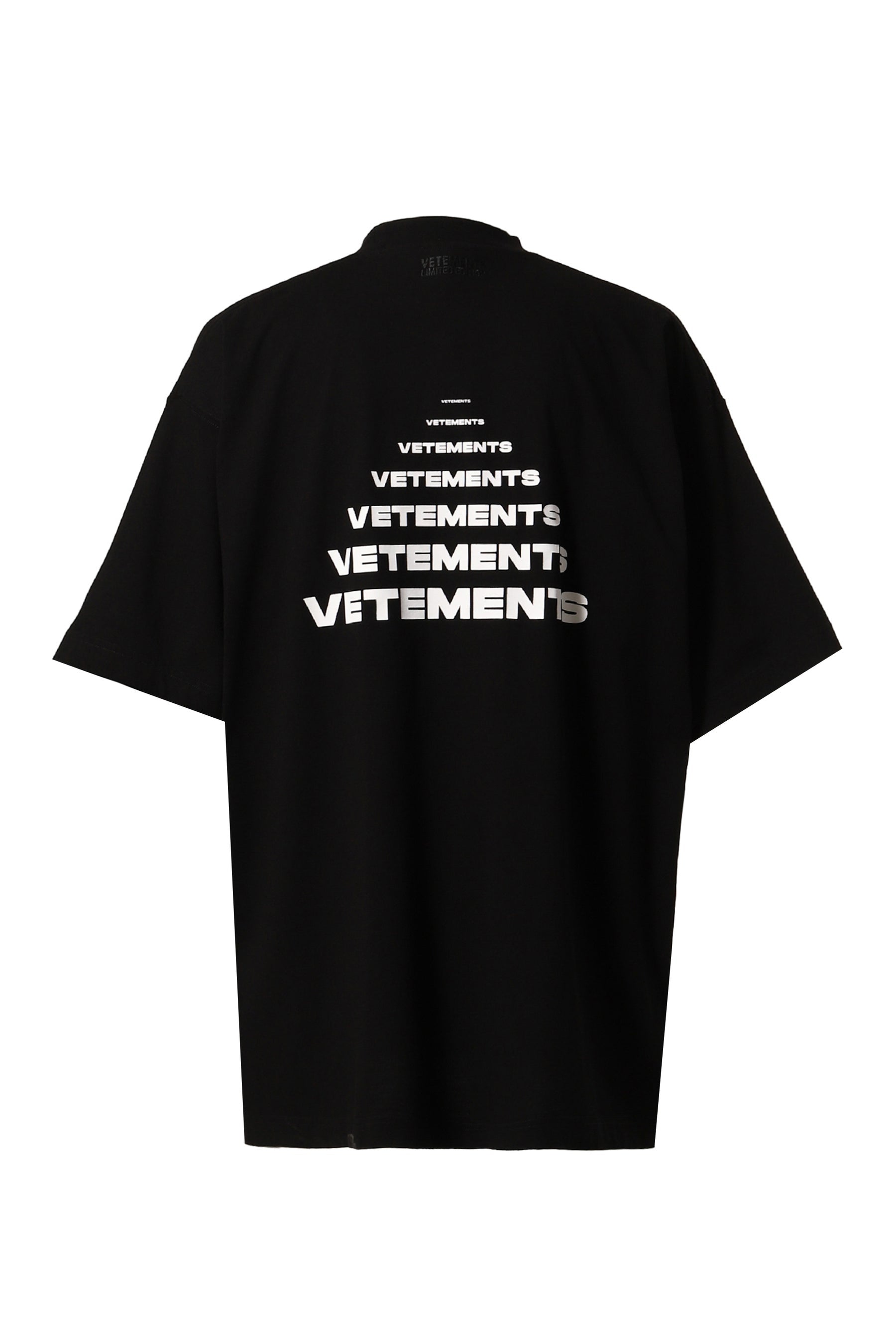 black oversized statement tee
high fashion streetwear shirt
vetements style t-shirt
premium cotton oversized shirt
bold graphic fashion tee