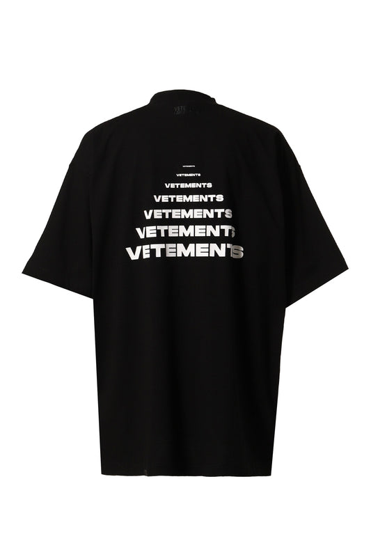 black oversized statement tee
high fashion streetwear shirt
vetements style t-shirt
premium cotton oversized shirt
bold graphic fashion tee