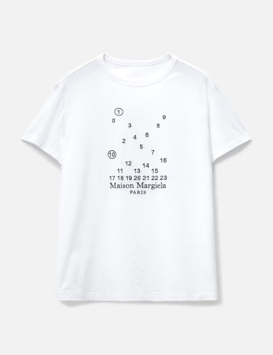 White Maison Margiela inspired deconstructed tee

minimalist boxy fit shirt off white

avant-garde cotton t-shirt VOID WORLDWIDE

distressed fashion tee streetwear